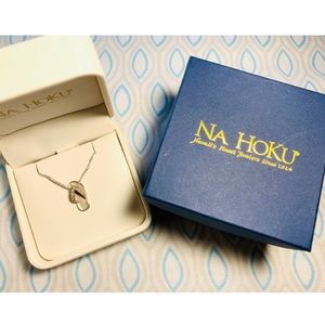 Hawaiian Slipper Pendent ✨